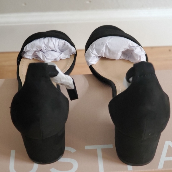 Noura Heeled Sandal, size 8, black color - Picture 5 of 9